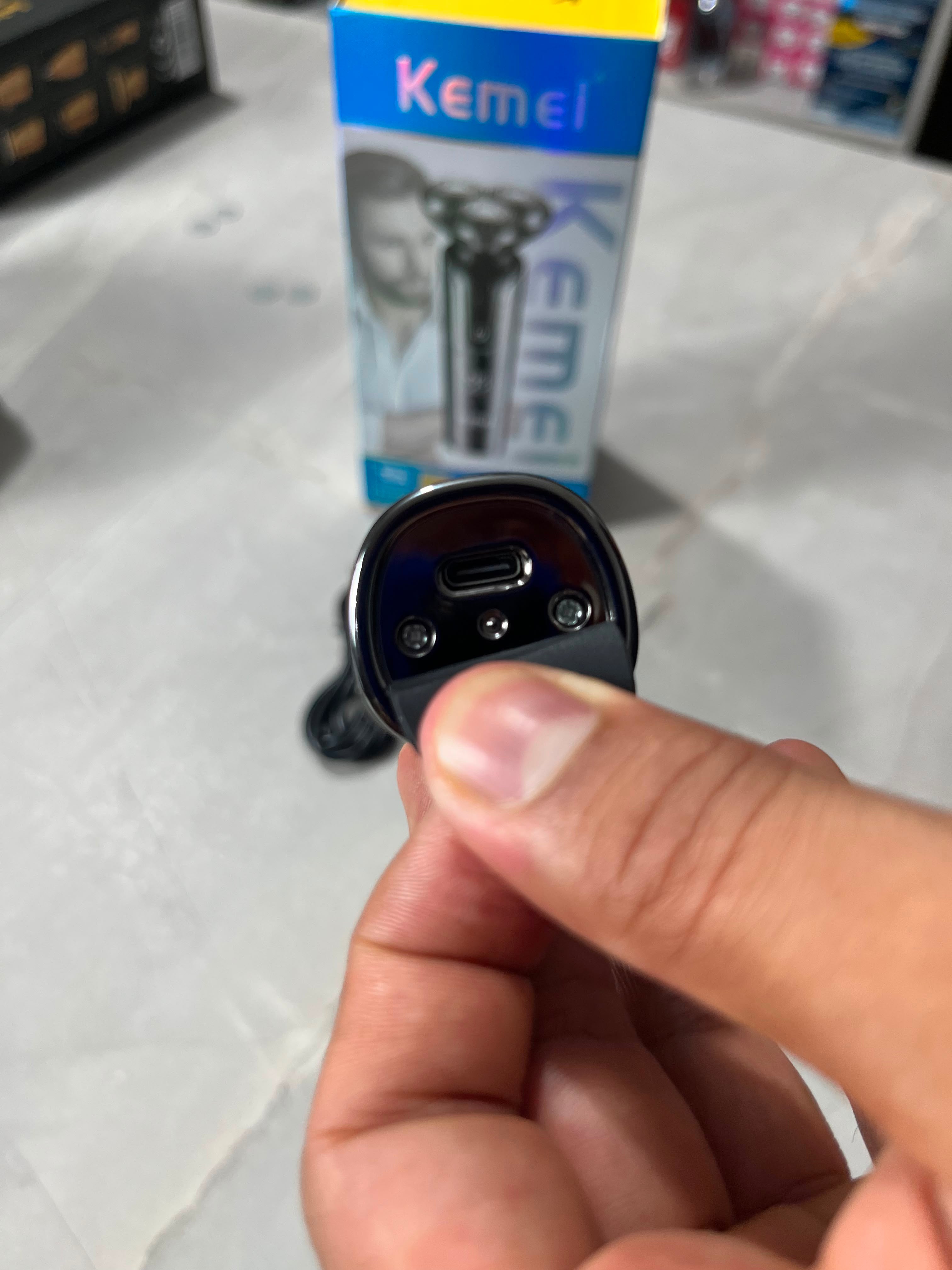 Shaver Kemei 744