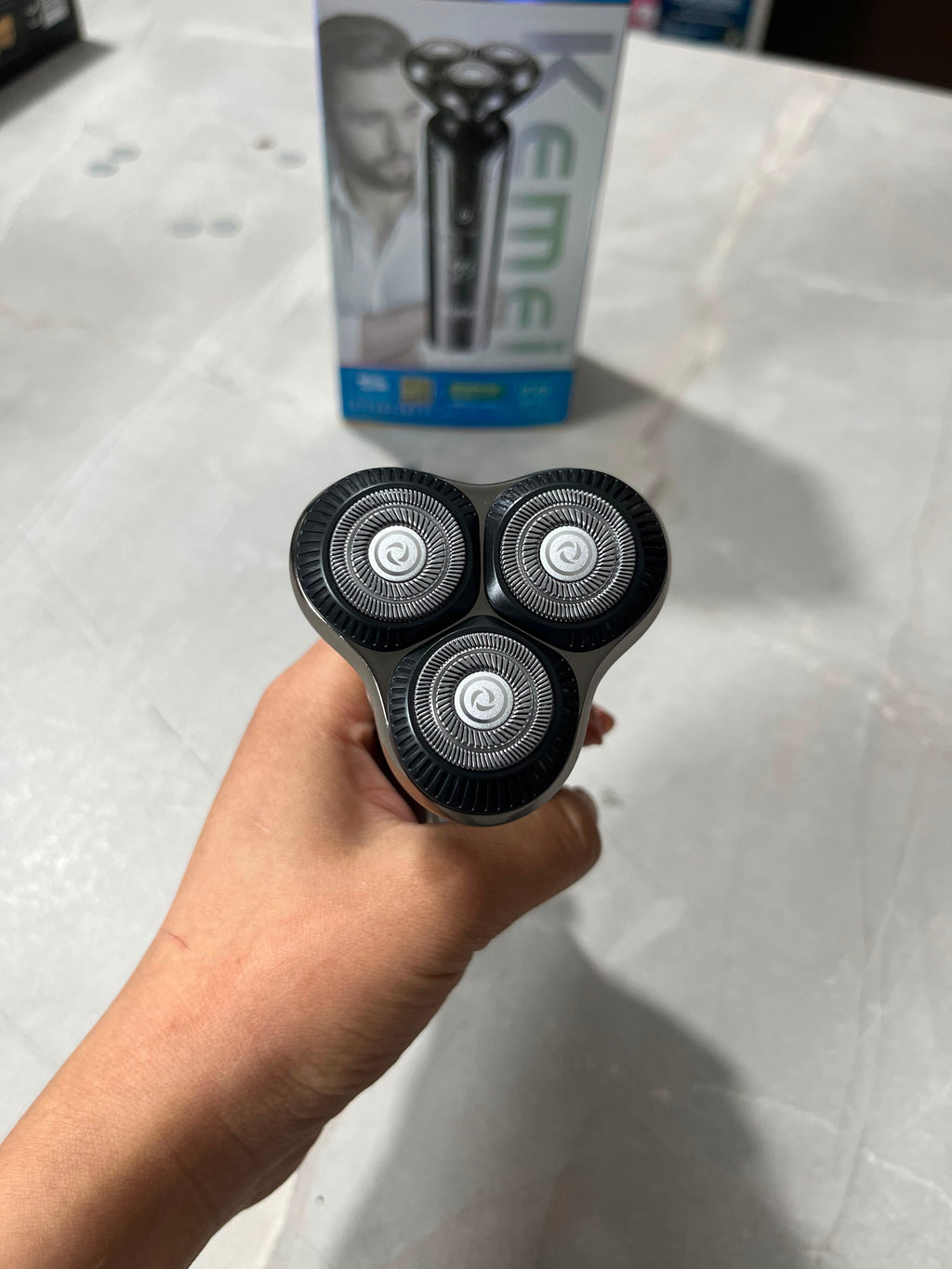 Shaver Kemei 744