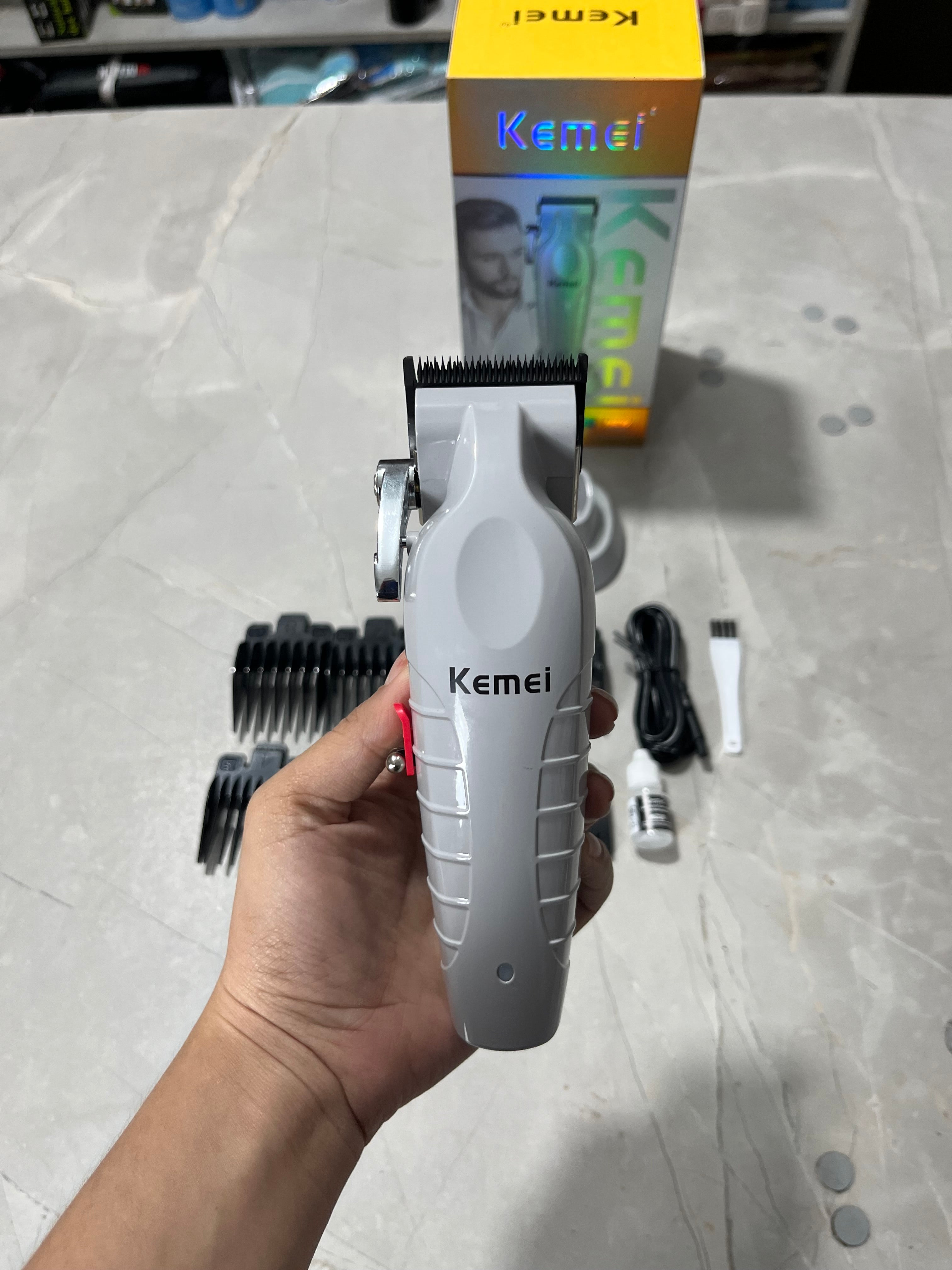 Máquina kemei 2296