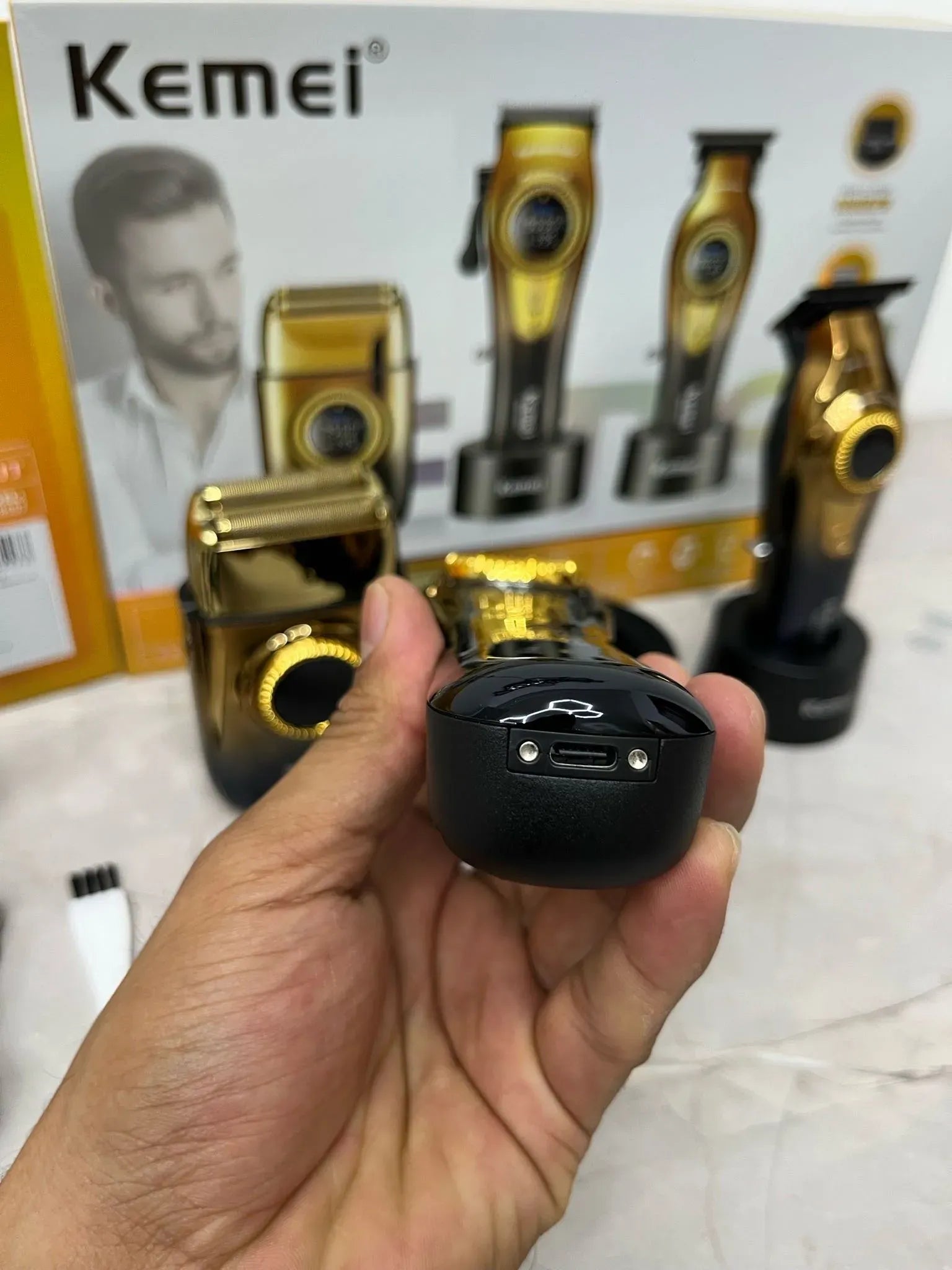combo kemei 8557