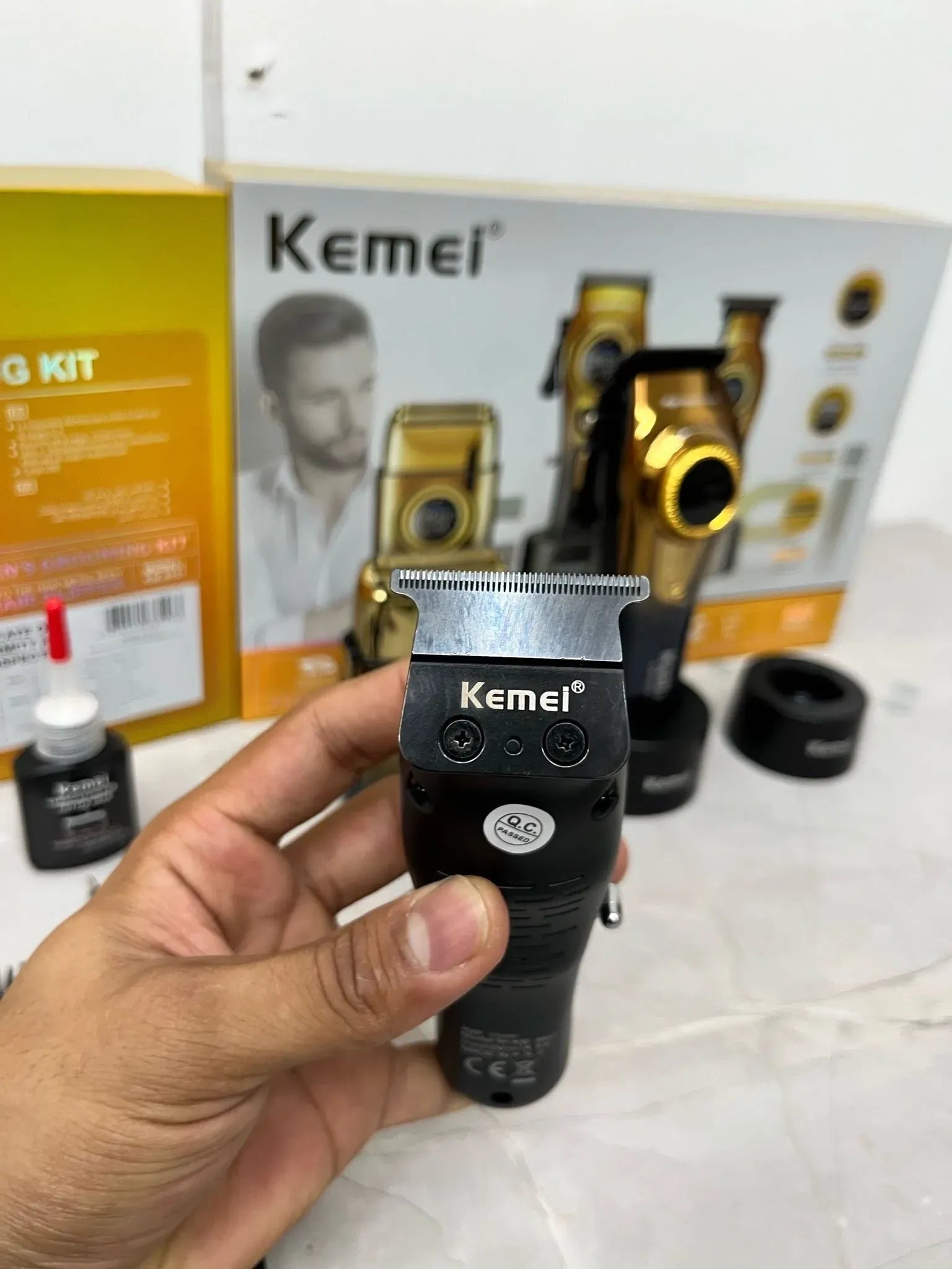 combo kemei 8557